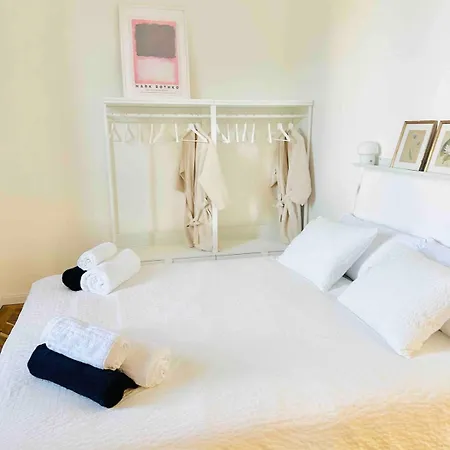Lakefront Design-apartment Germignaga